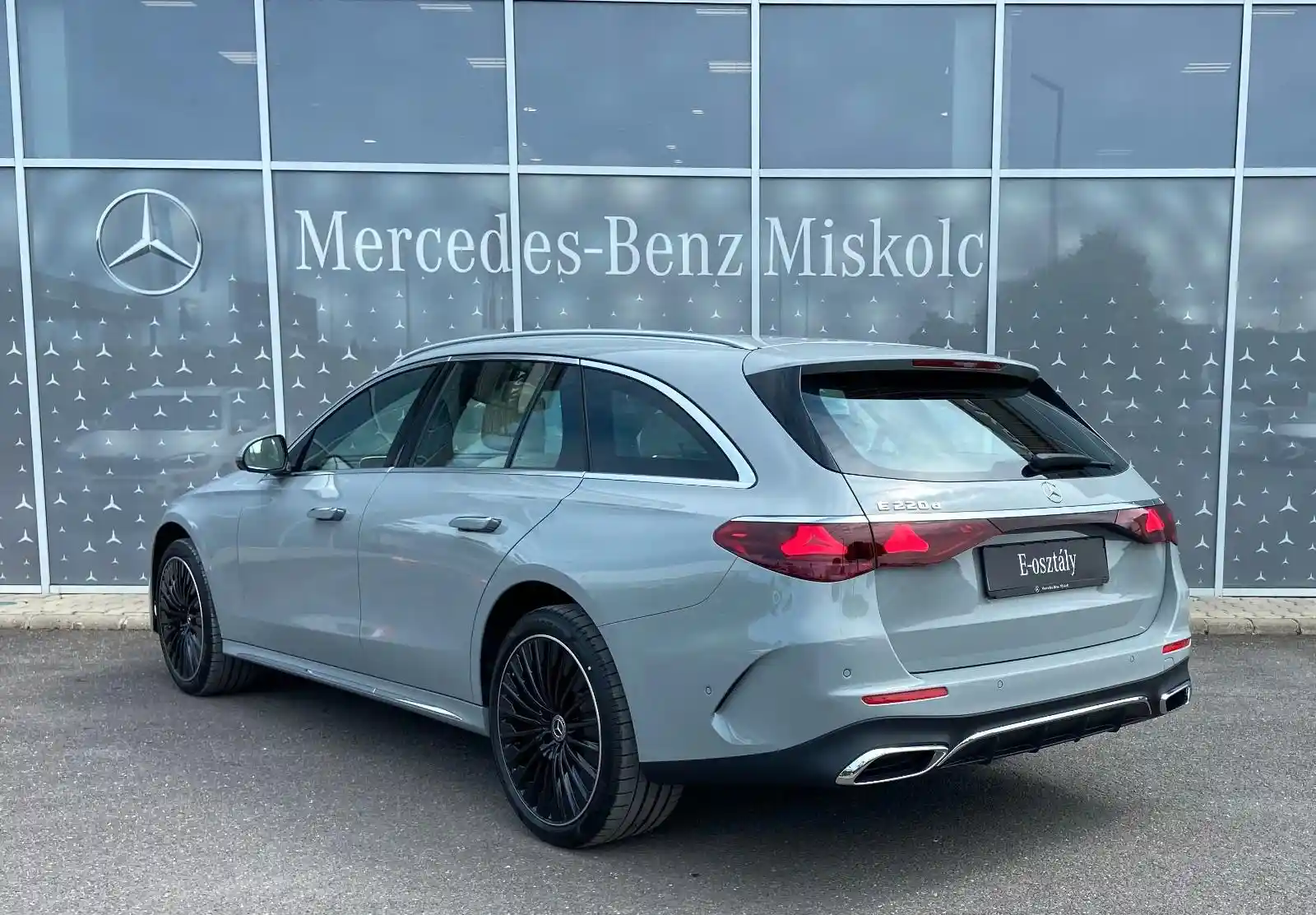 Mercedes-Benz E 220