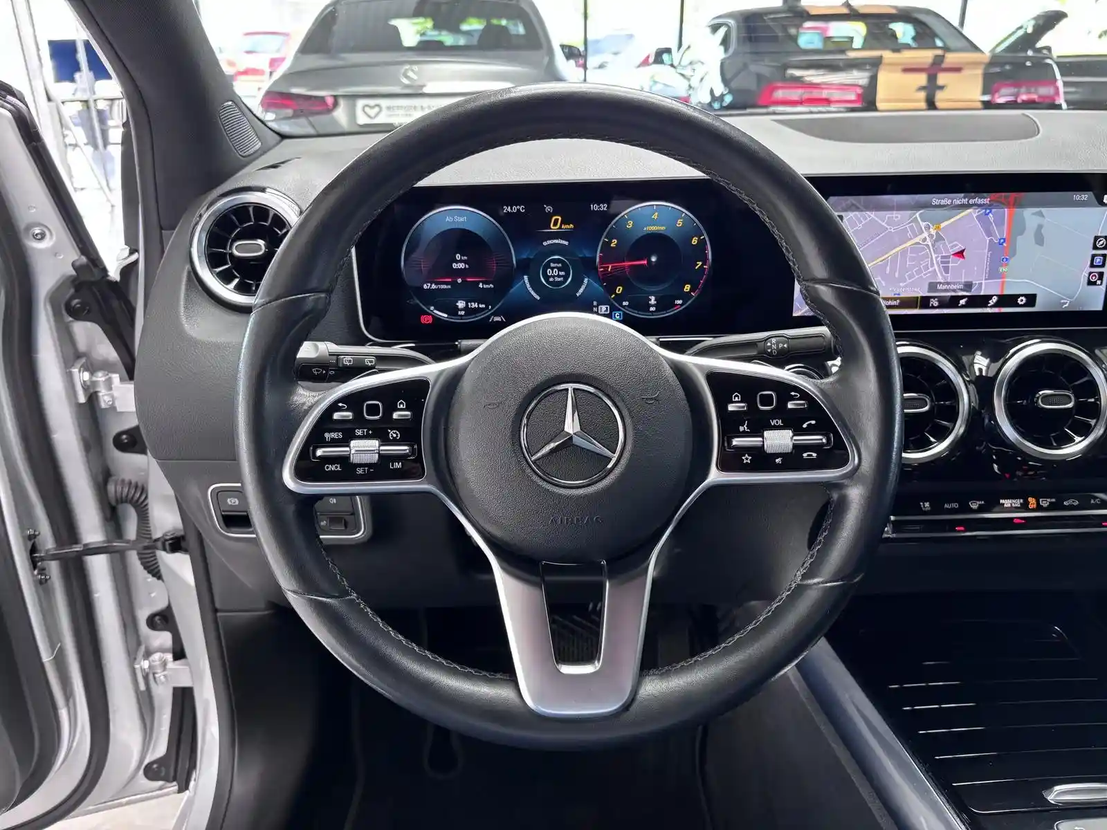 Mercedes-Benz B 220