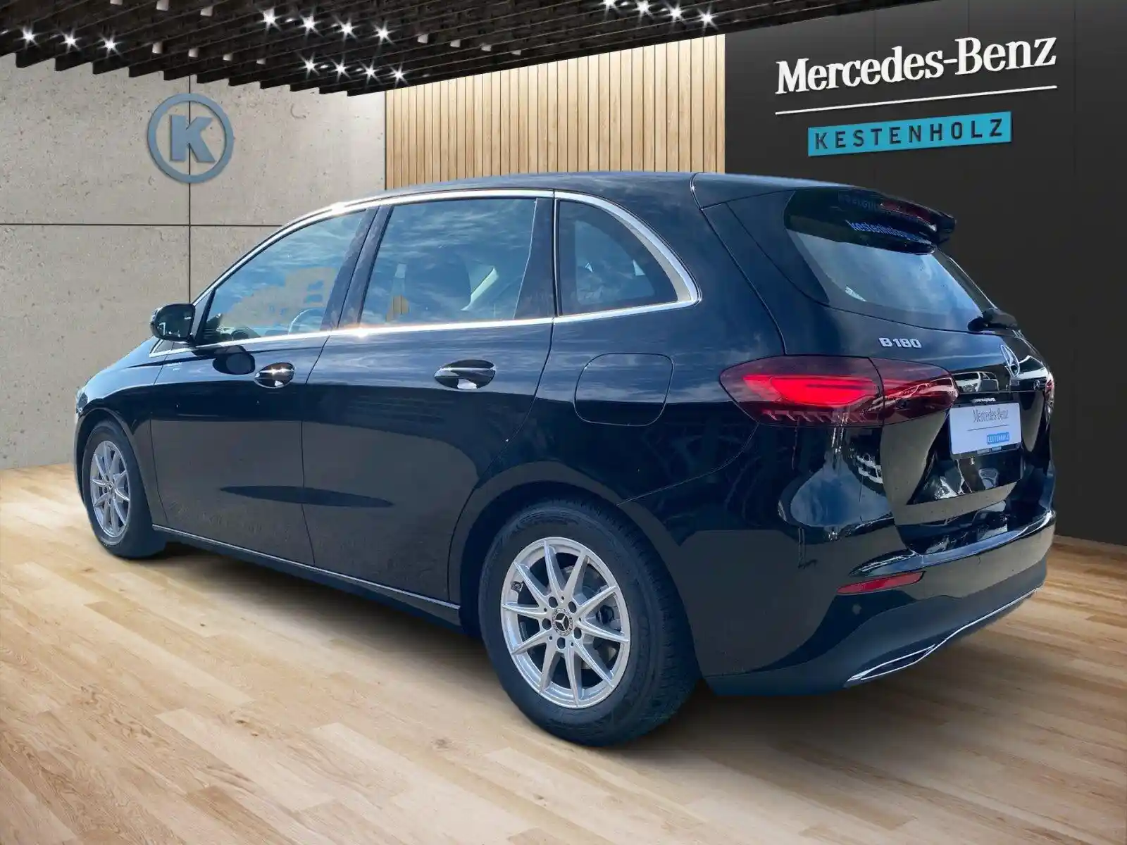 Mercedes-Benz B 180