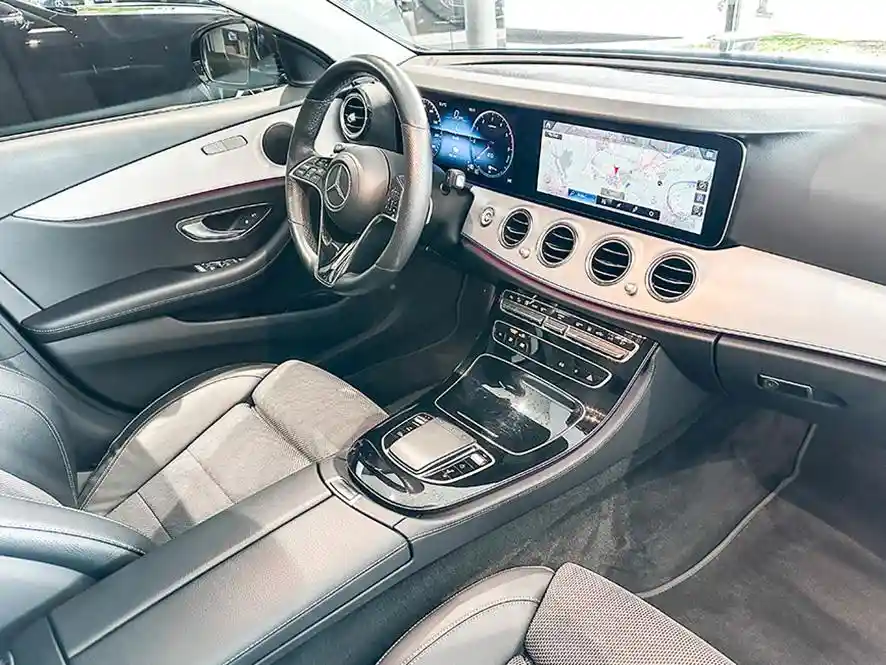 Mercedes-Benz E 300