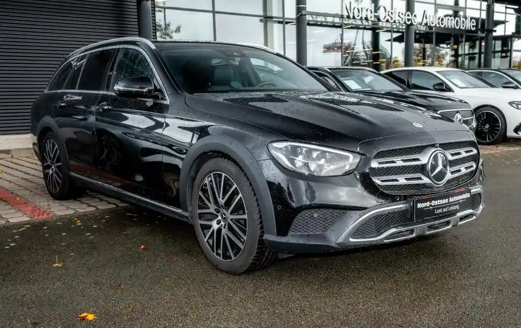 Mercedes-Benz E 220