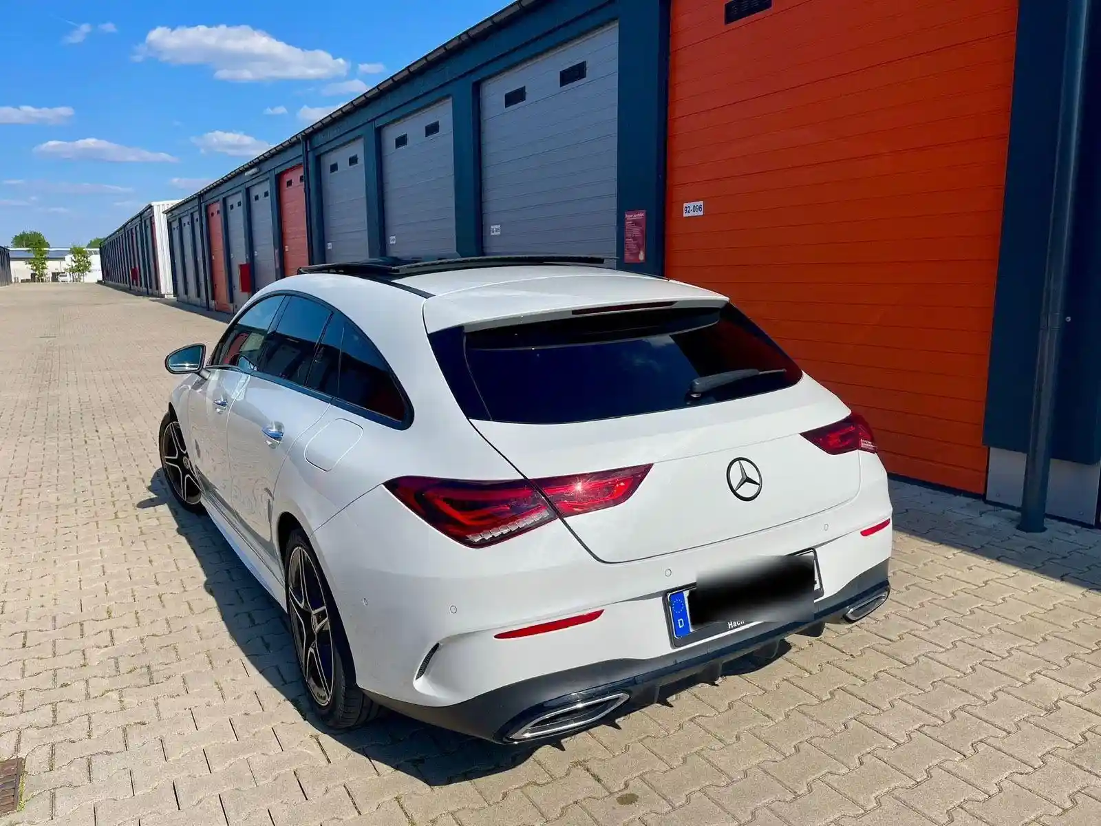 Mercedes-Benz E 200