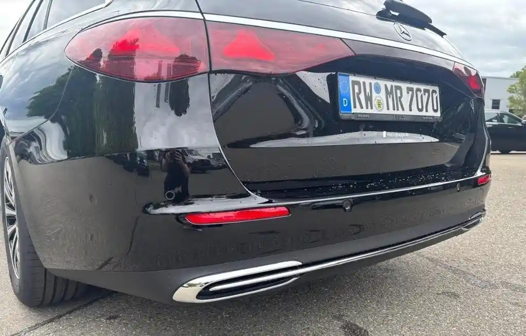 Mercedes-Benz E 200
