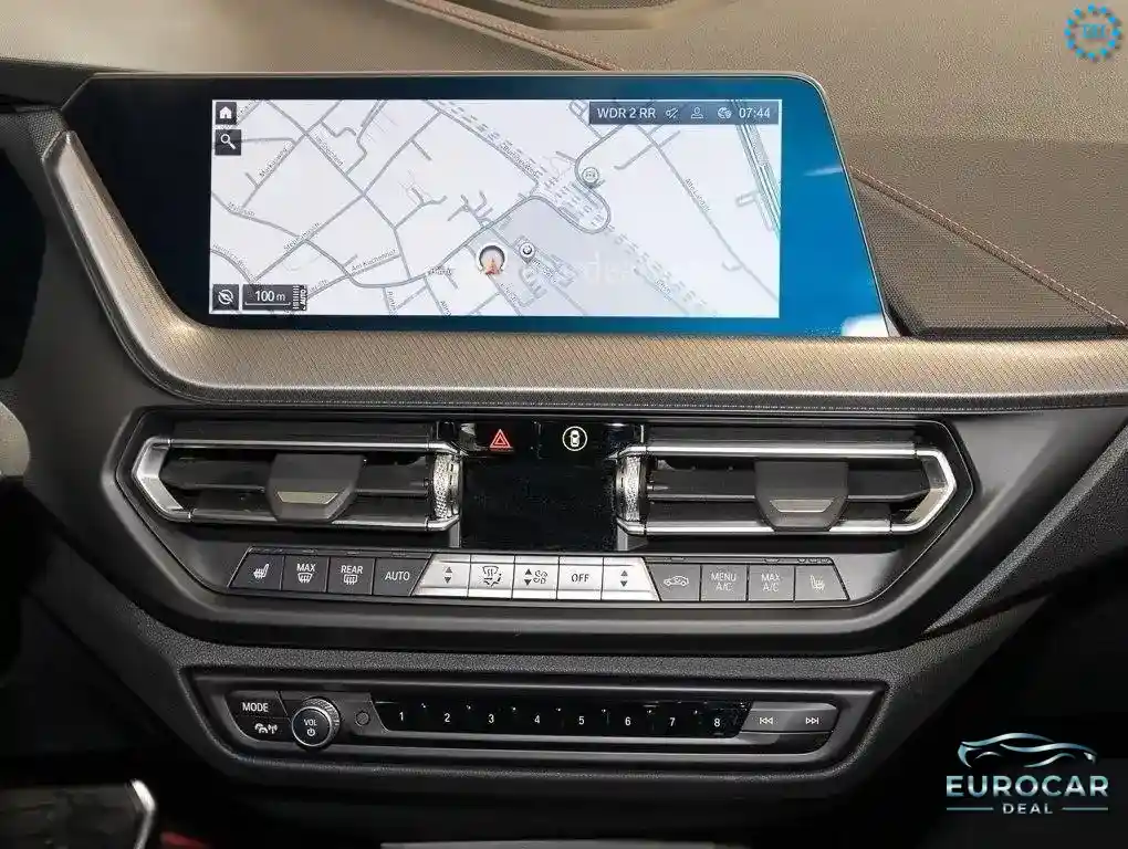 BMW 128