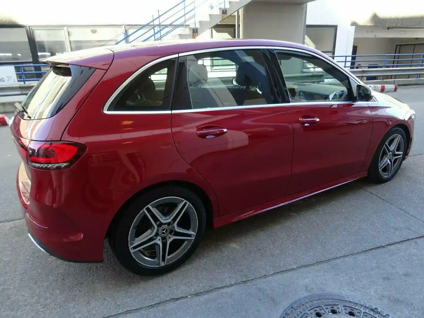 Mercedes-Benz B 220