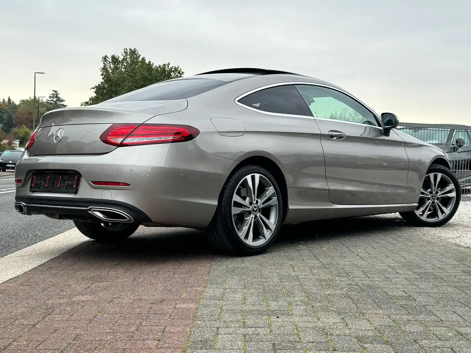 Mercedes-Benz C 200