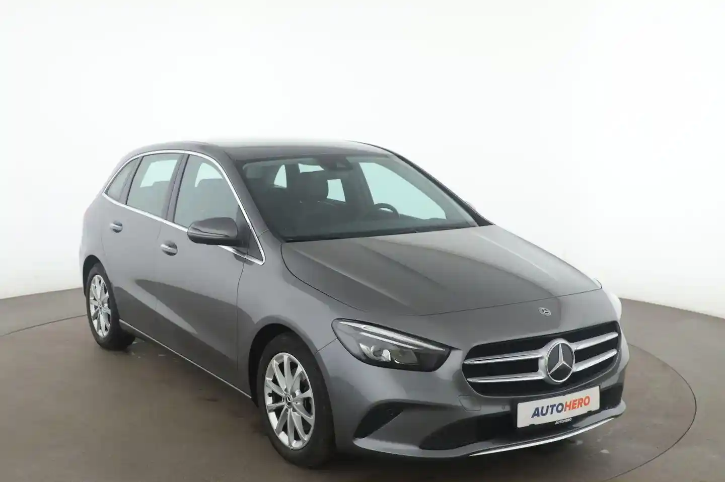 Mercedes-Benz B 200