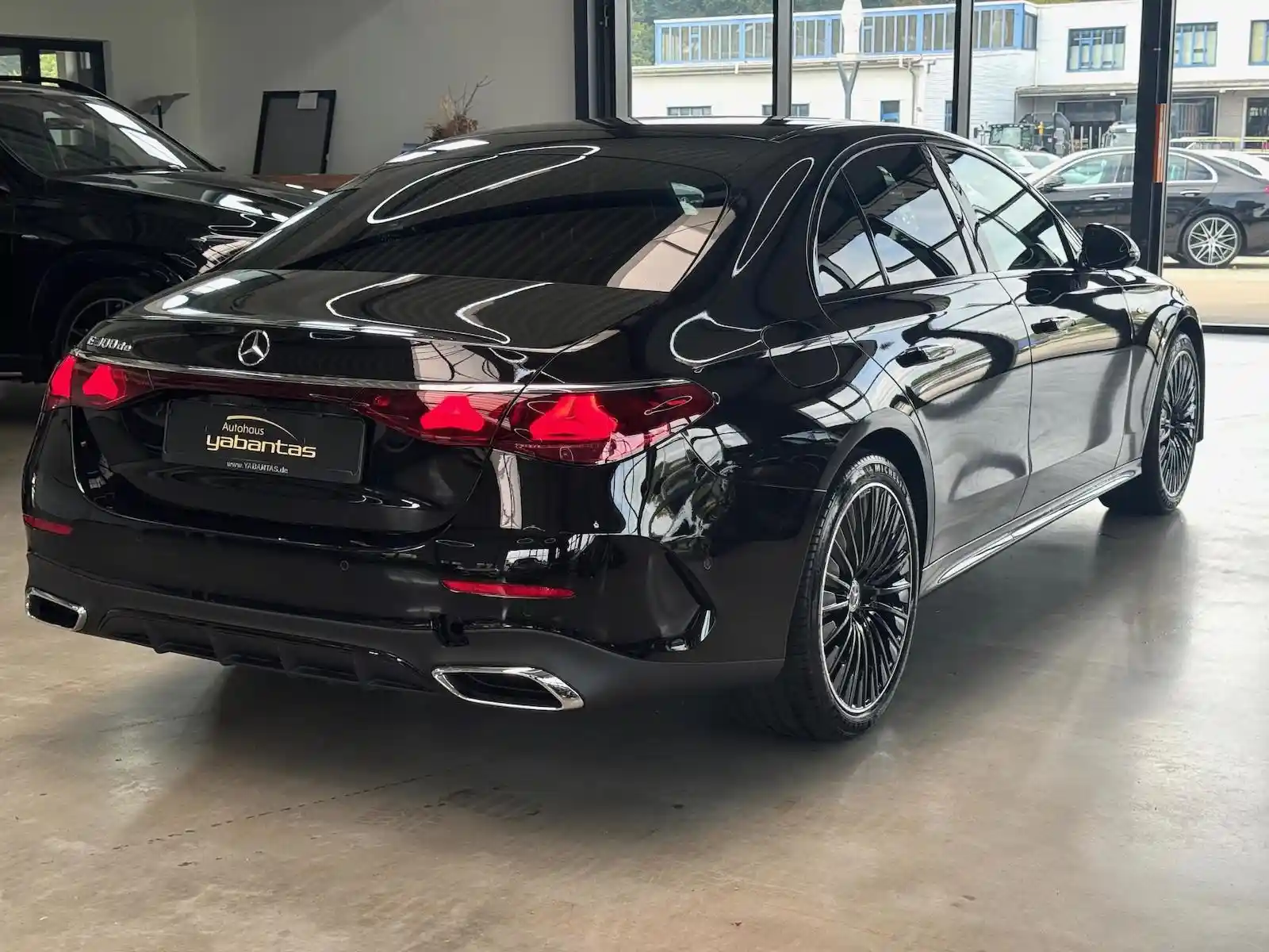 Mercedes-Benz E 300
