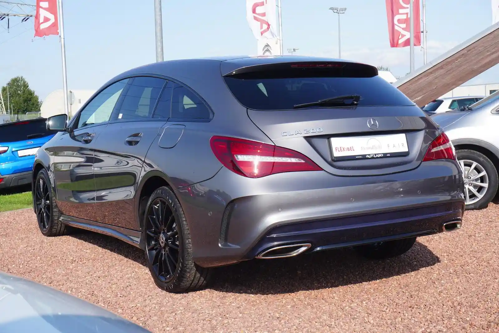 Mercedes-Benz CLA 200