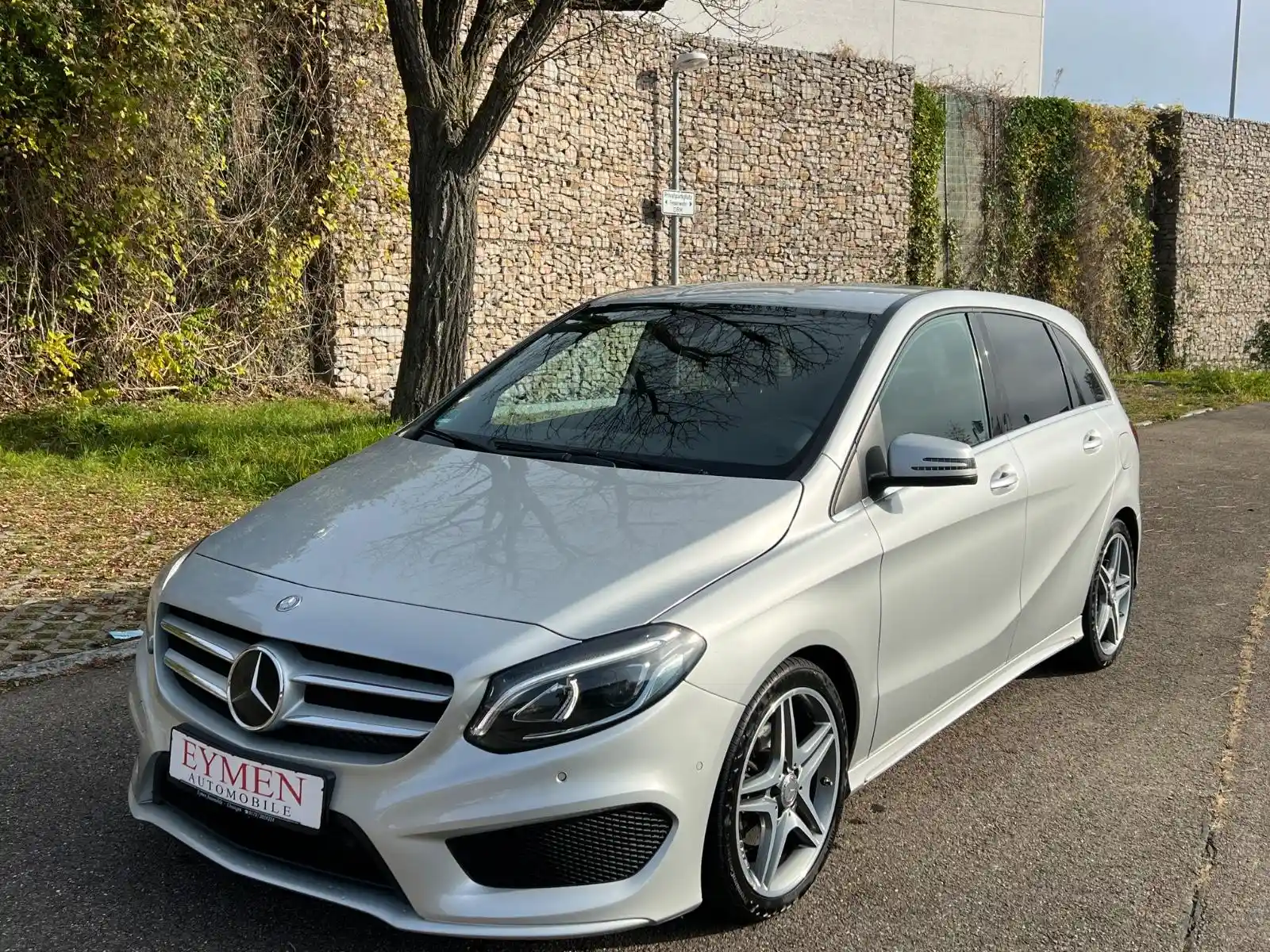 Mercedes-Benz B 200