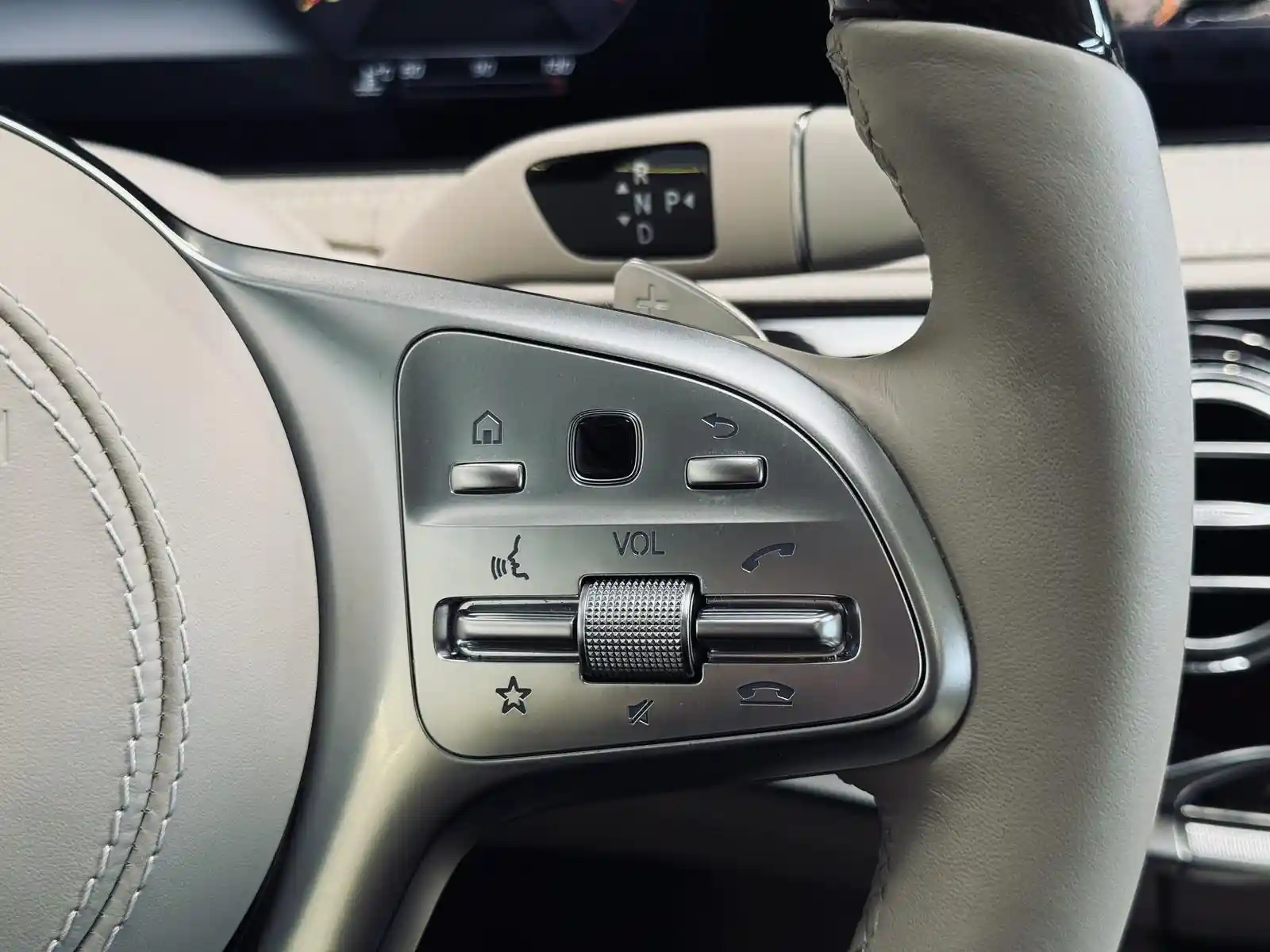 Mercedes-Benz S 560