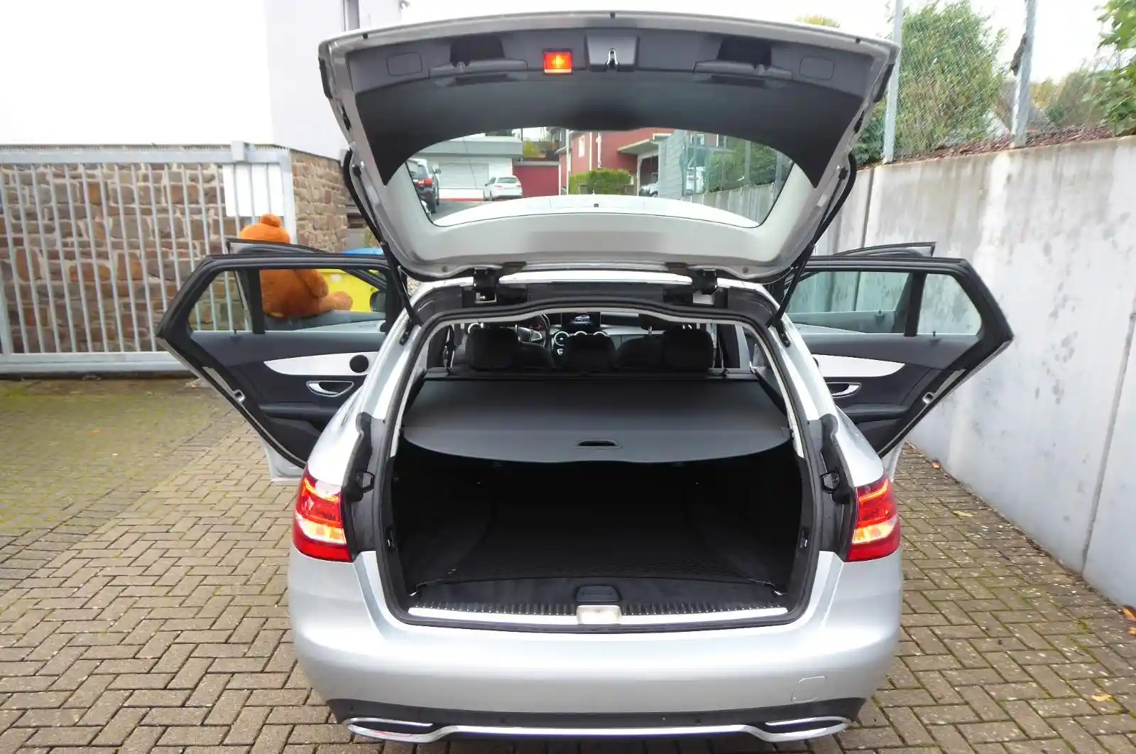 Mercedes-Benz C 200