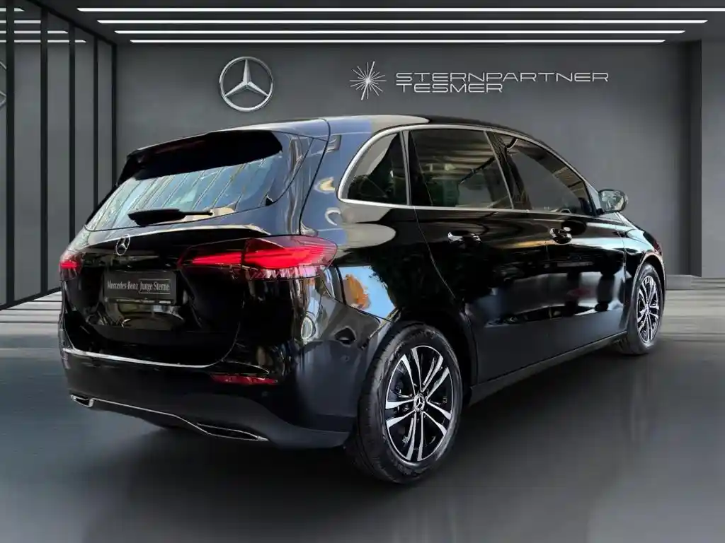 Mercedes-Benz B 180