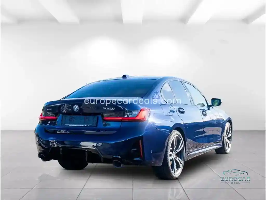 BMW 330