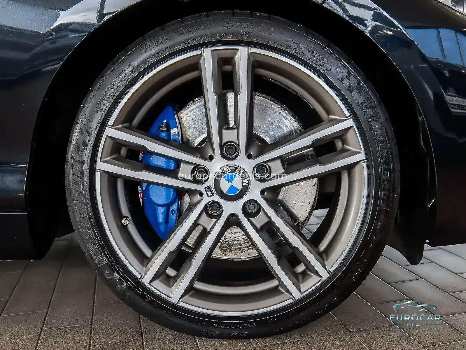 BMW M240i