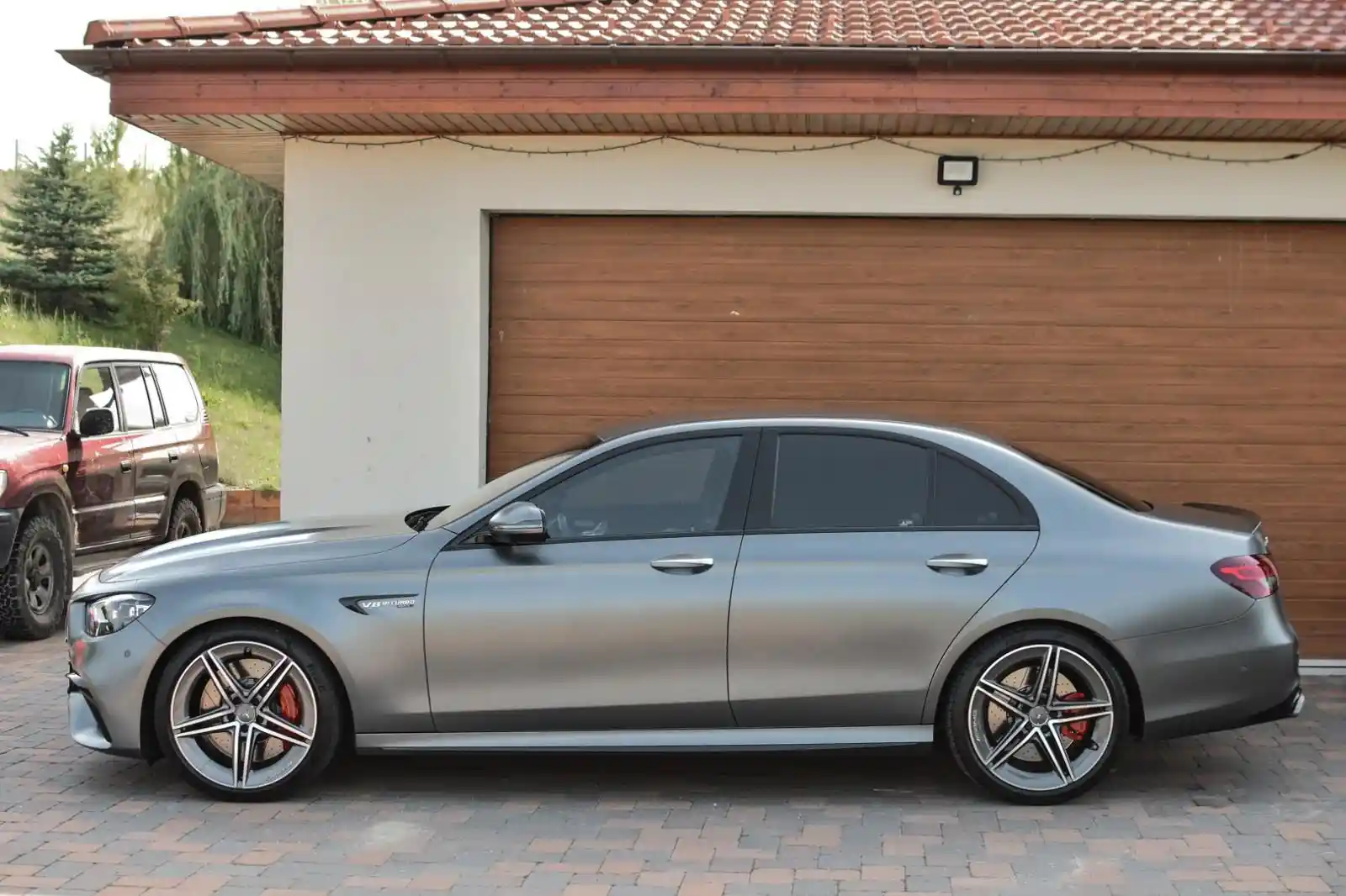 Mercedes-Benz E 63 AMG