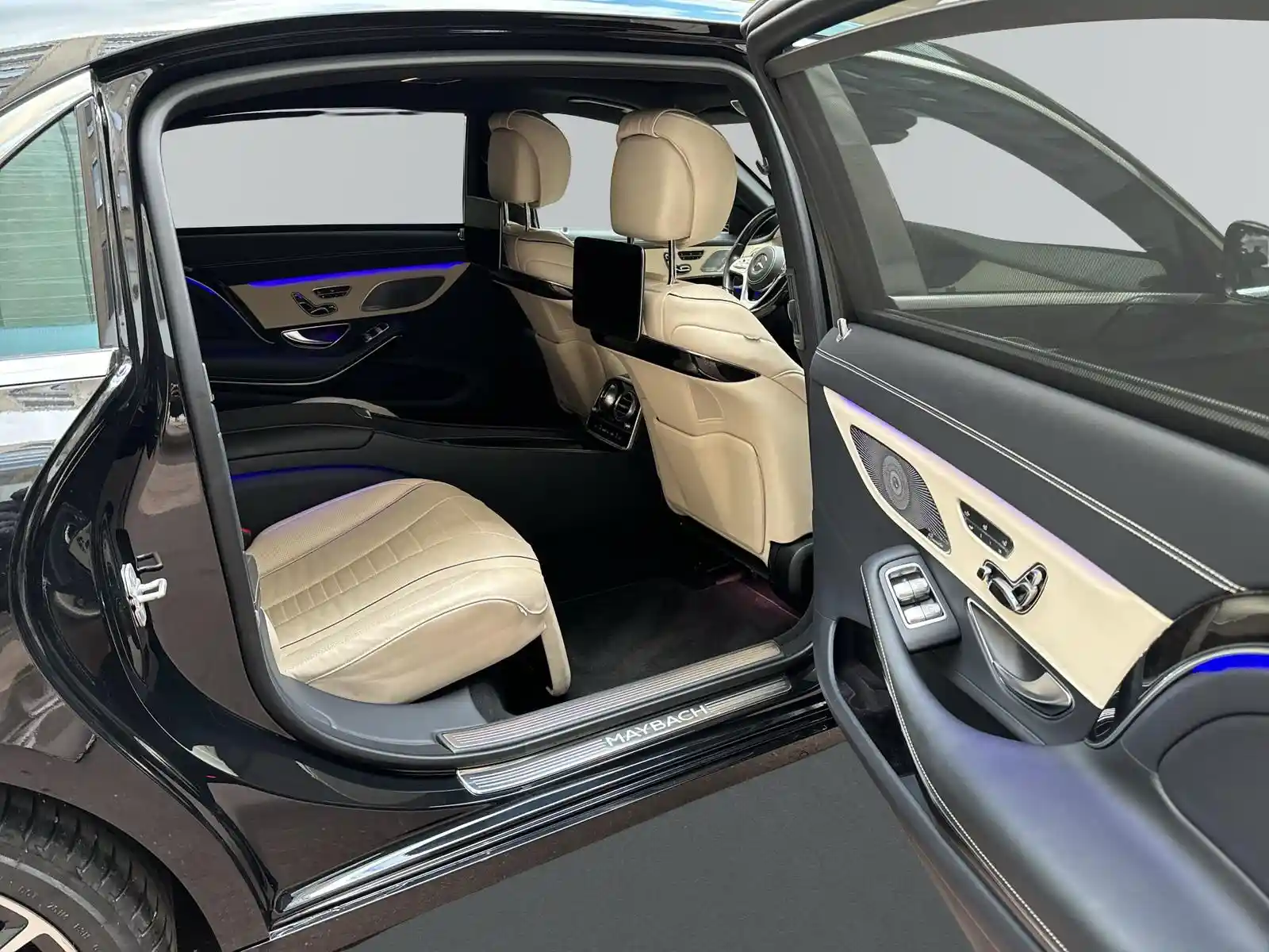 Mercedes-Benz S 560