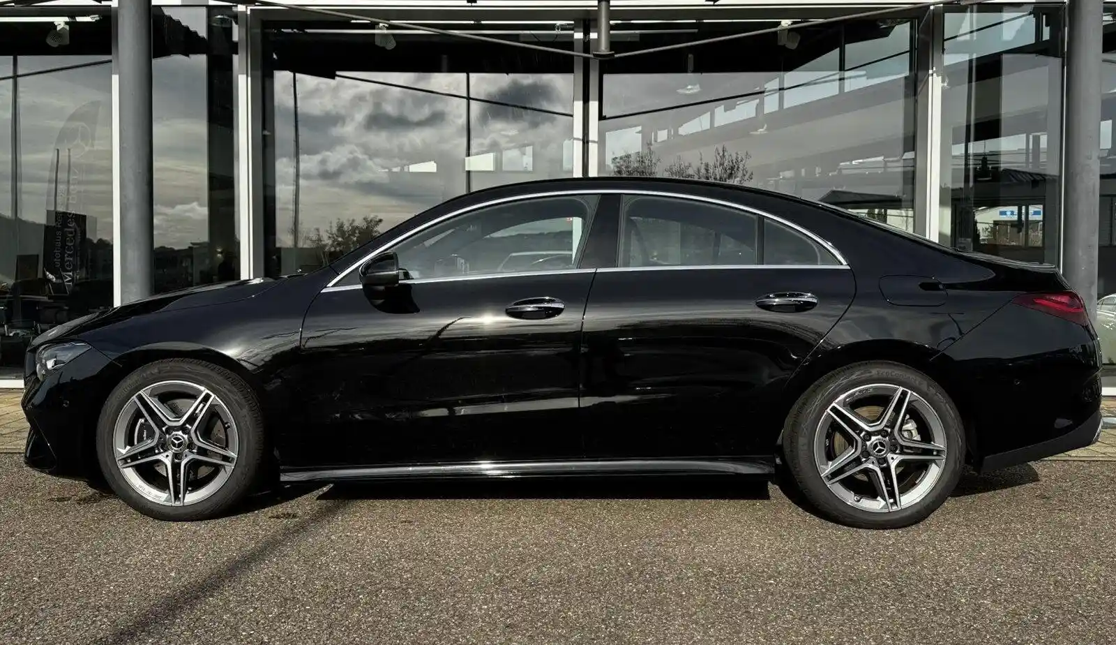 Mercedes-Benz CLA 200