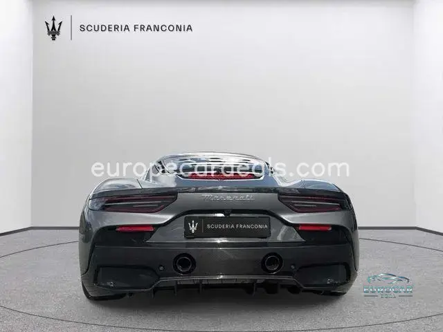 Maserati MC20