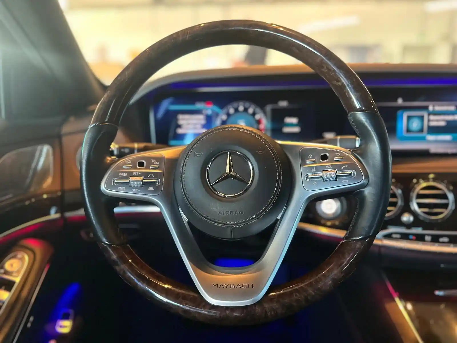 Mercedes-Benz S 560