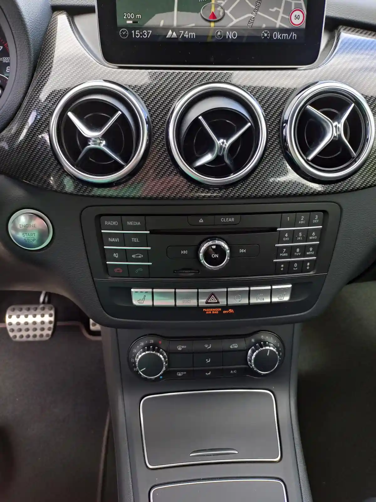 Mercedes-Benz B 180