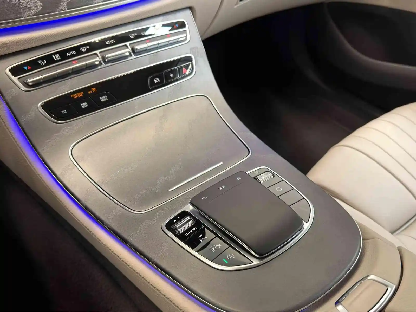 Mercedes-Benz CLS 220