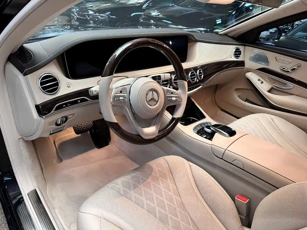 Mercedes-Benz S 600