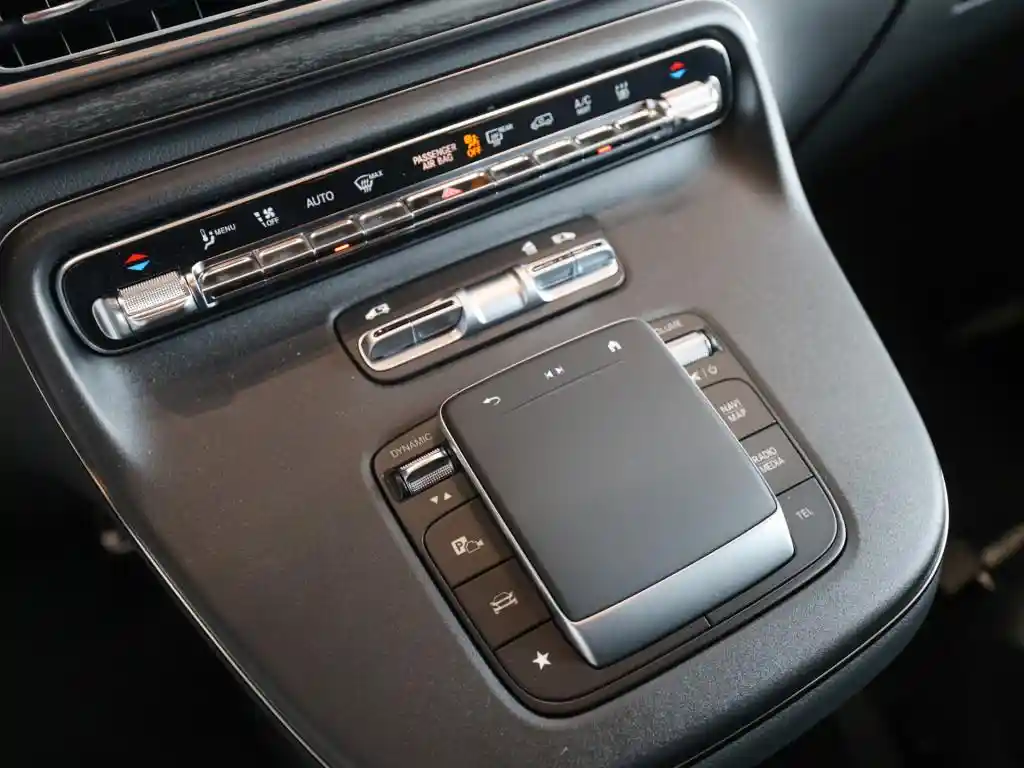 Mercedes-Benz V 250