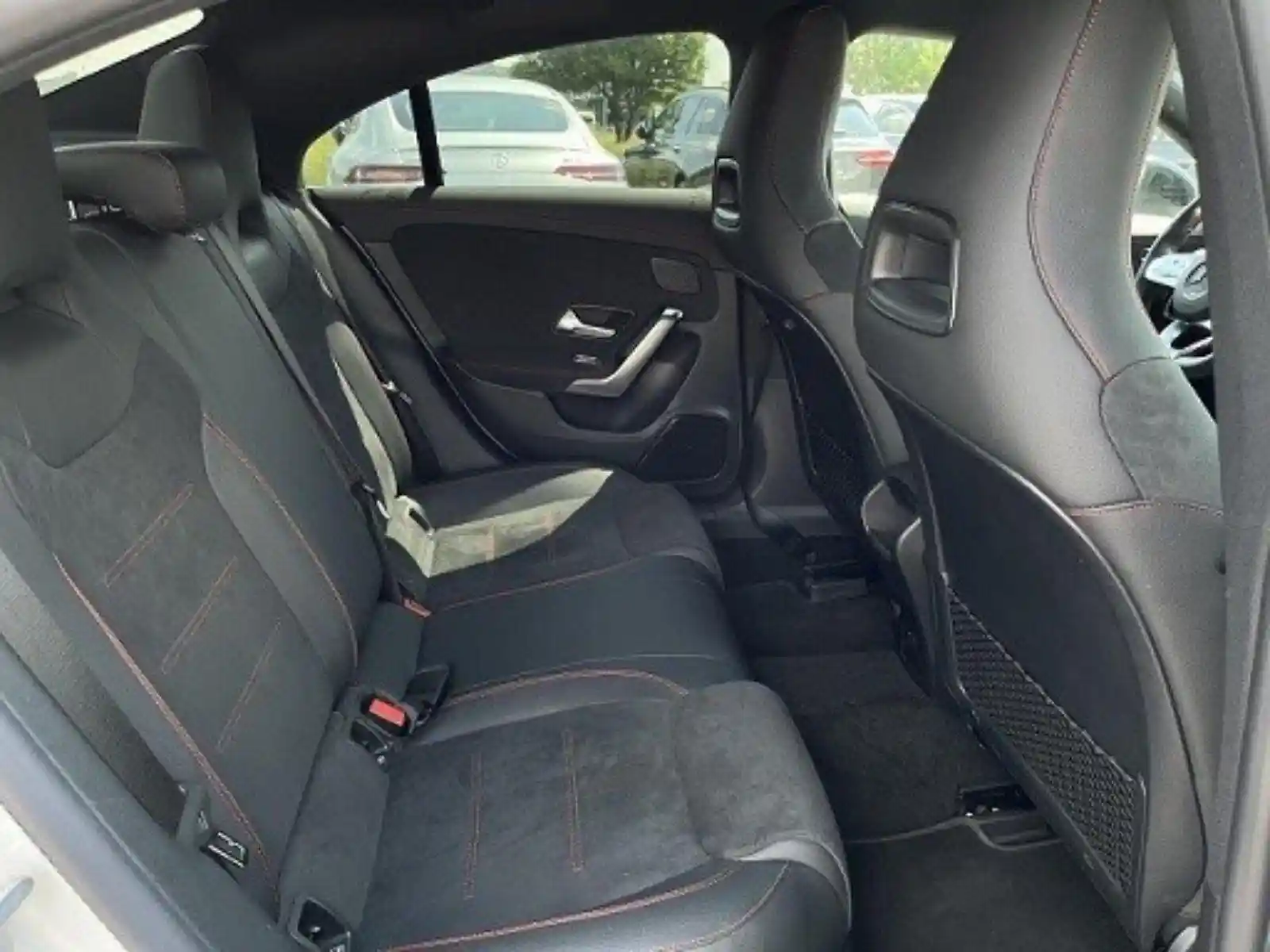 Mercedes-Benz CLA 180