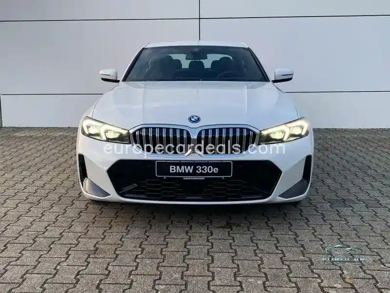BMW 330