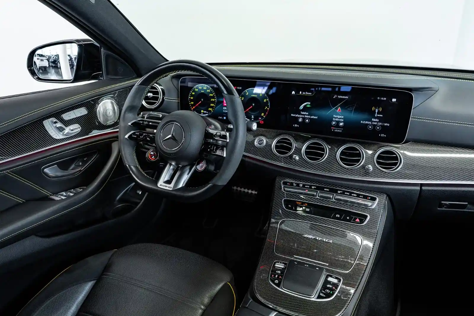 Mercedes-Benz E 63 AMG