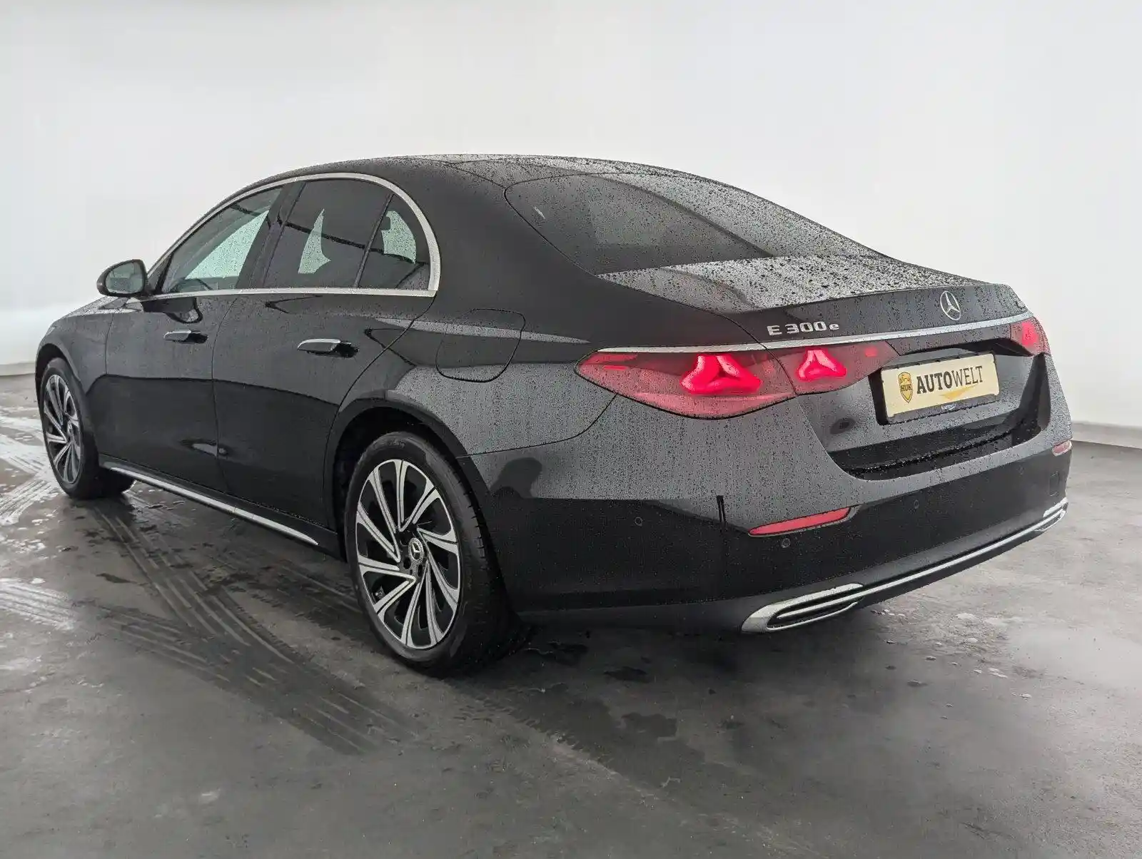 Mercedes-Benz E 300