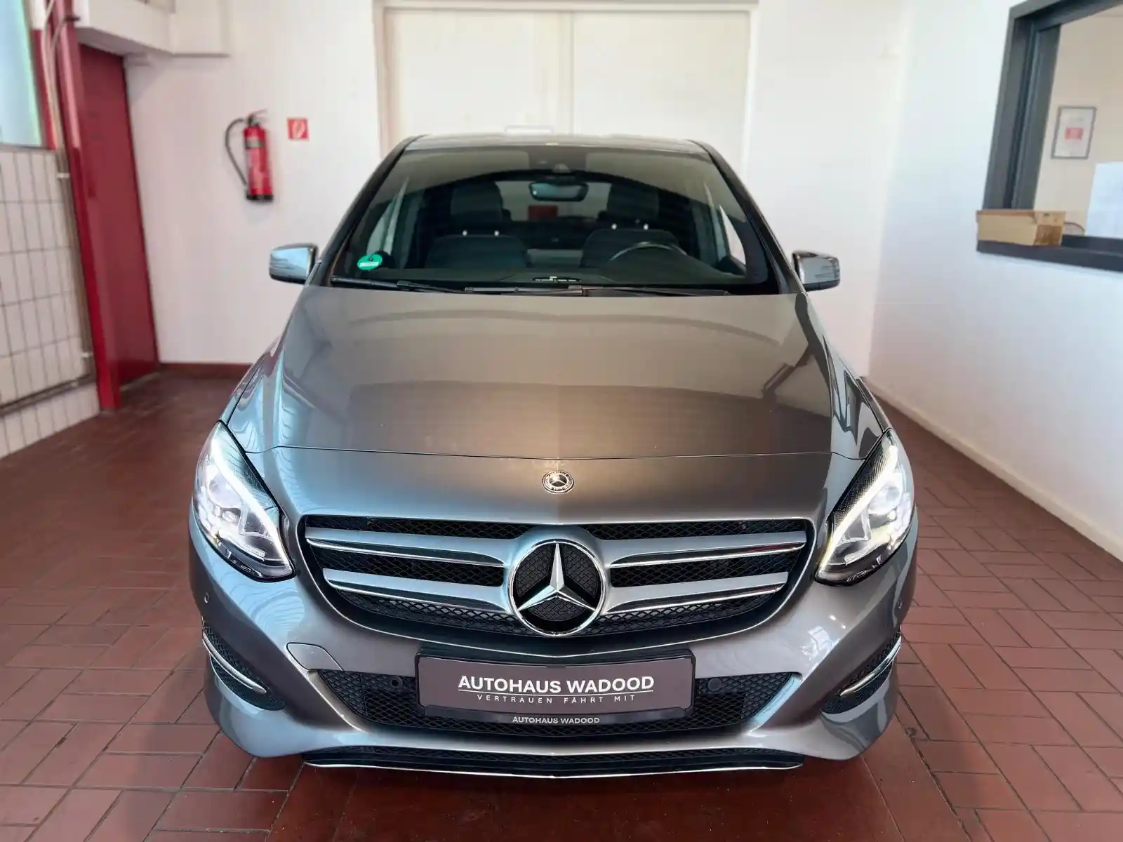 Mercedes-Benz B 200