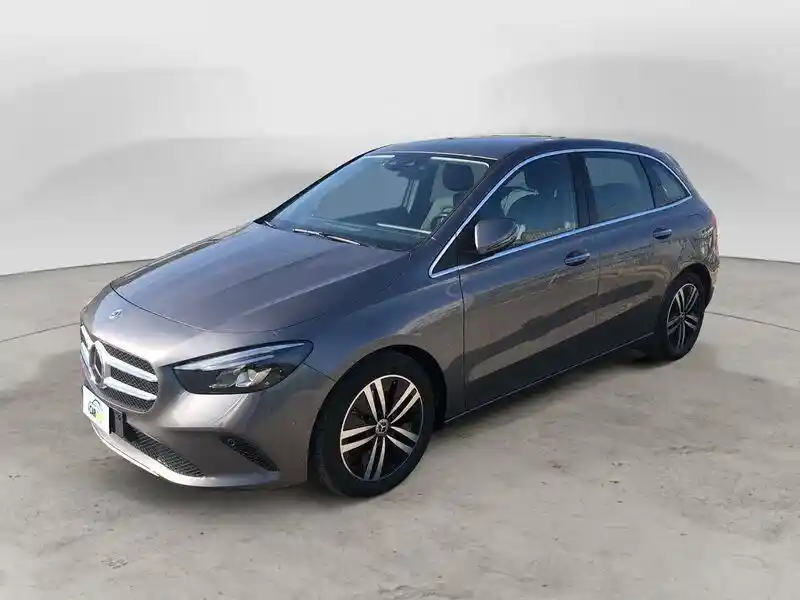 Mercedes-Benz B 180