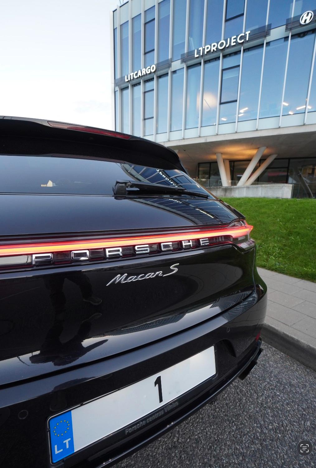 Porsche Macan