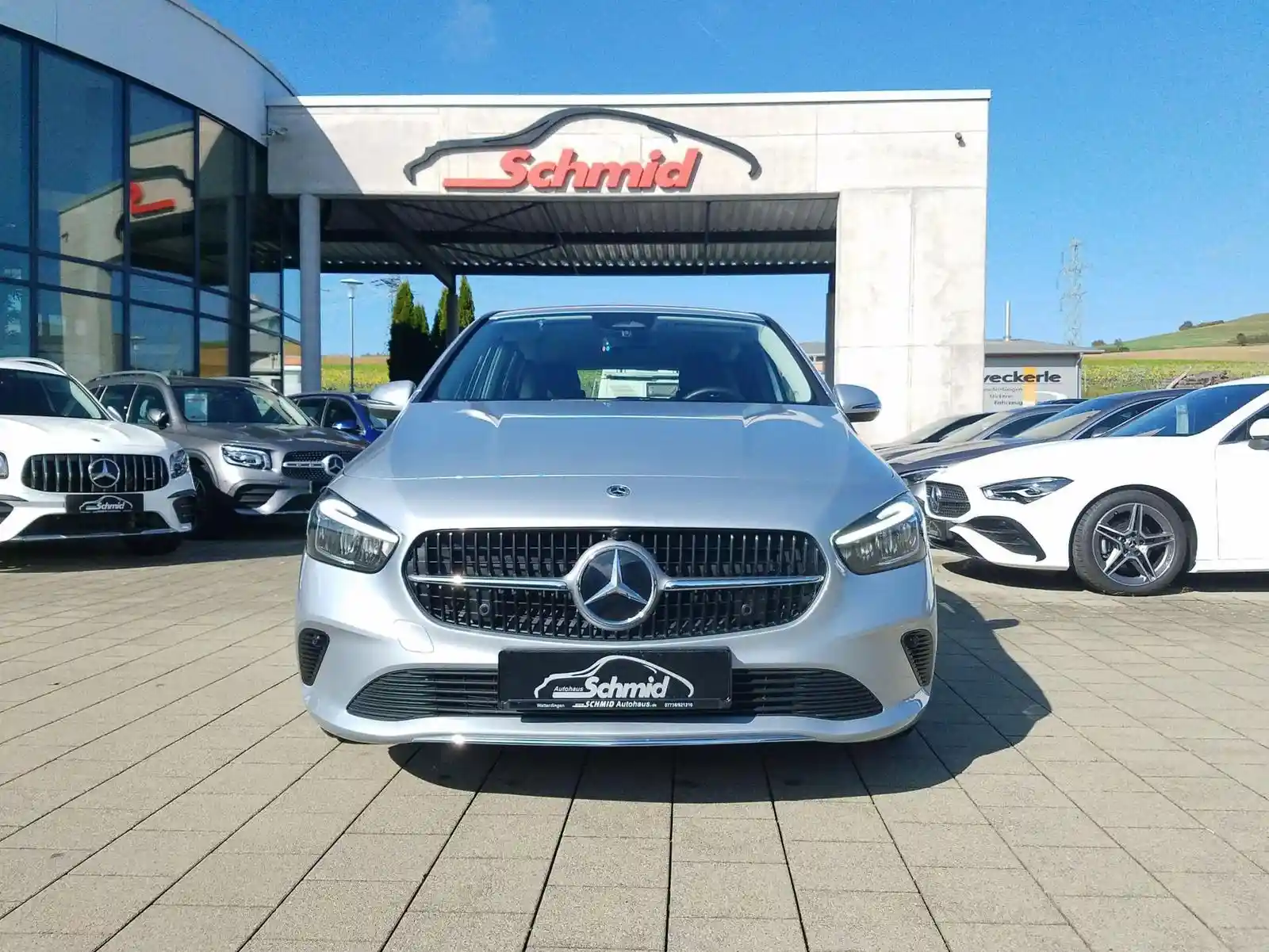 Mercedes-Benz B 180