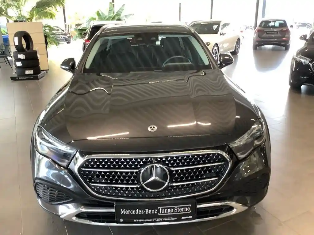Mercedes-Benz E 300