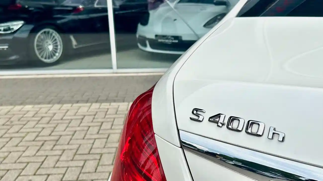 Mercedes-Benz S 400