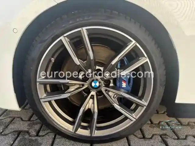 BMW M240i