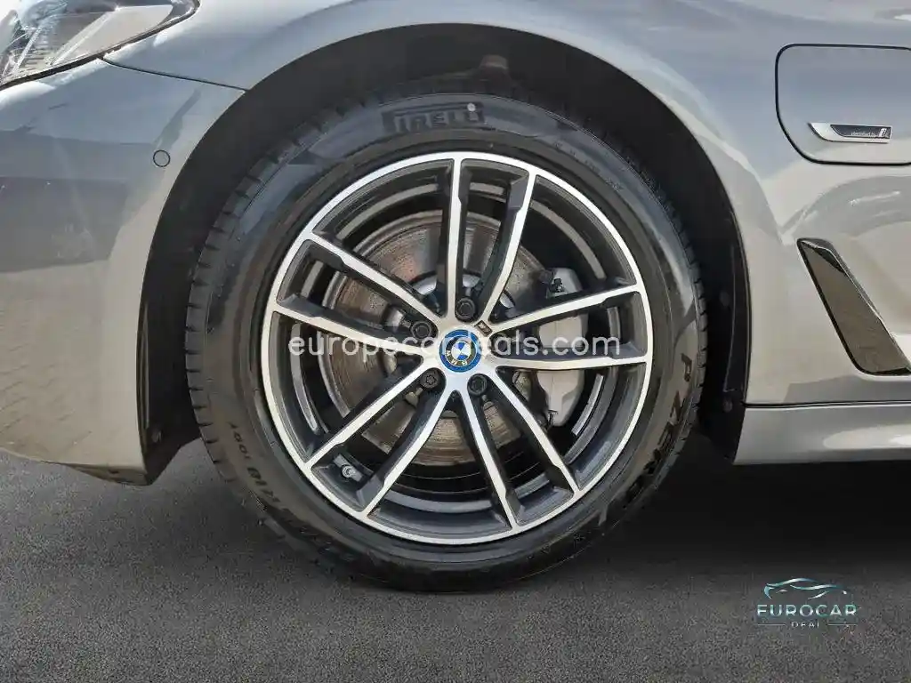 BMW 530