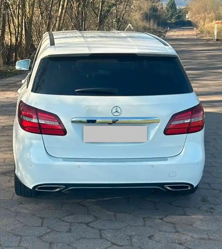 Mercedes-Benz B 200