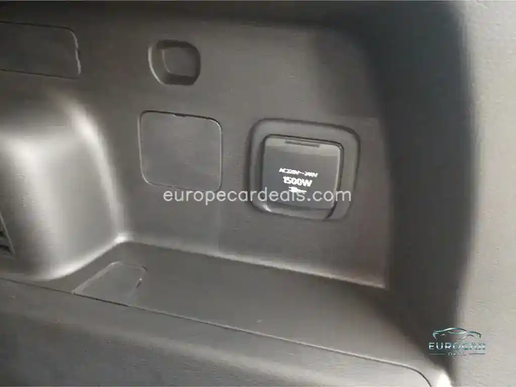 Mitsubishi Plug-in Hybrid Outlander
