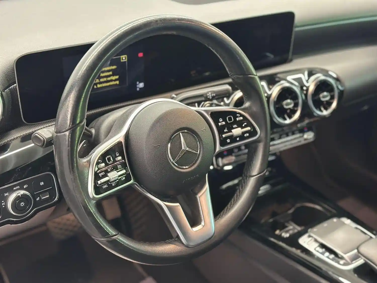 Mercedes-Benz A 200