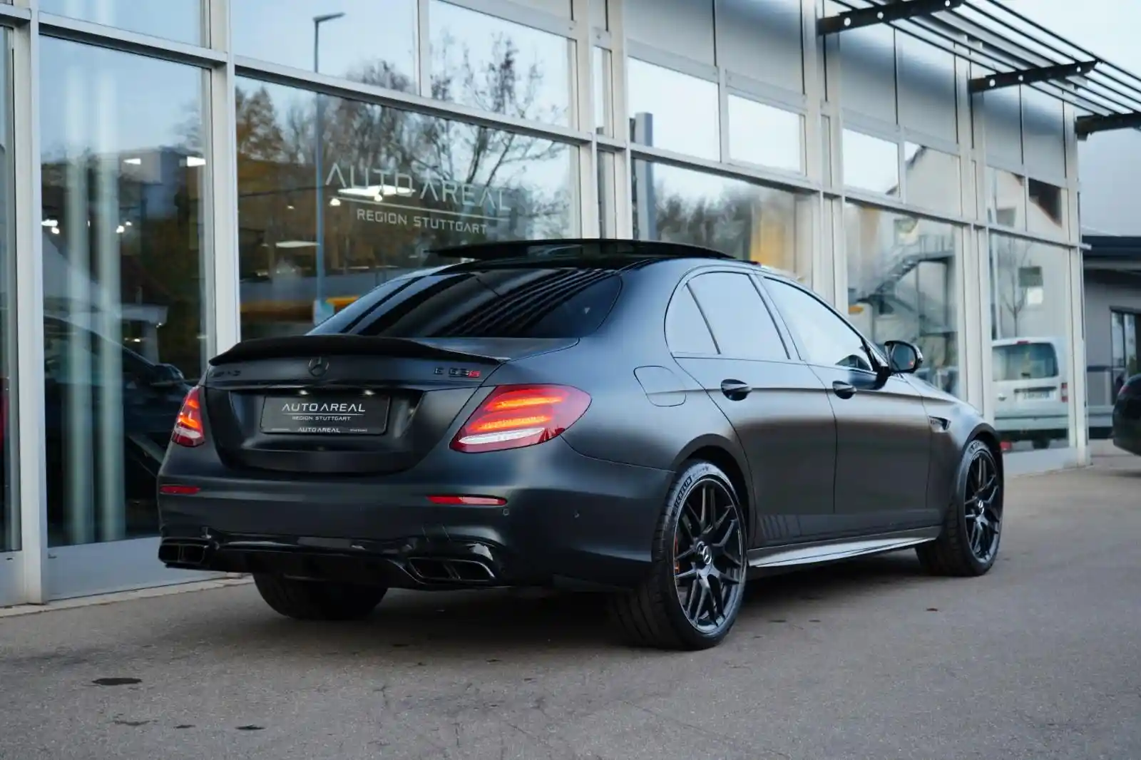 Mercedes-Benz E 63 AMG