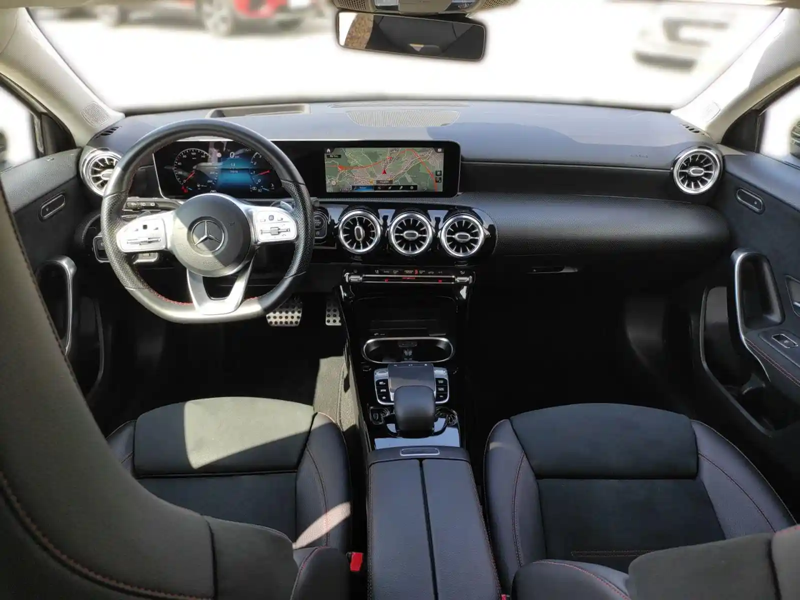 Mercedes-Benz A 220