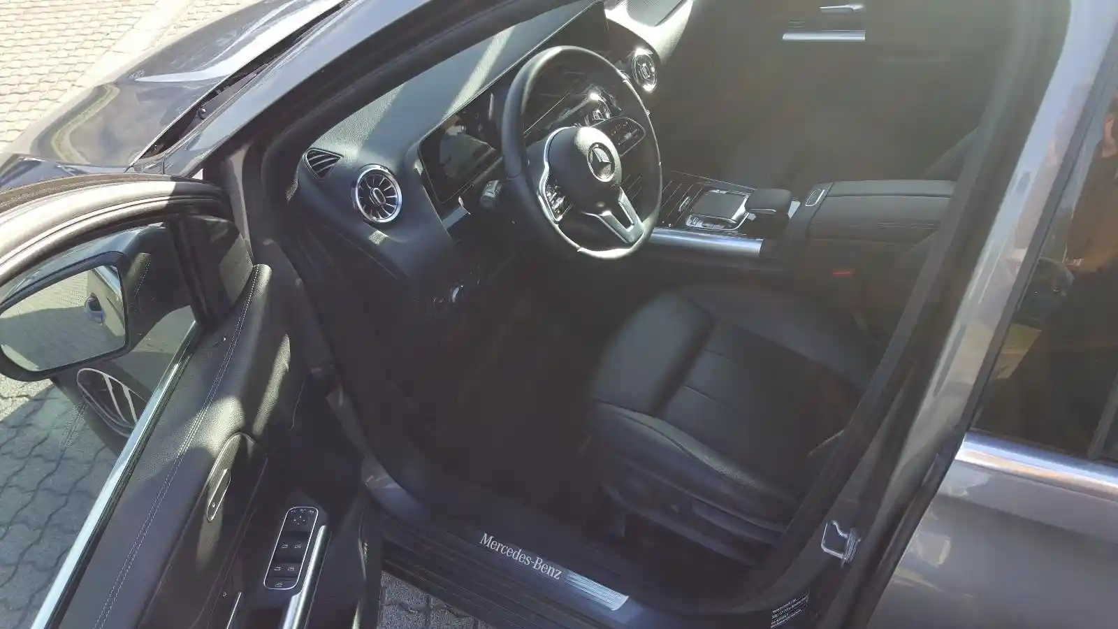 Mercedes-Benz B 200