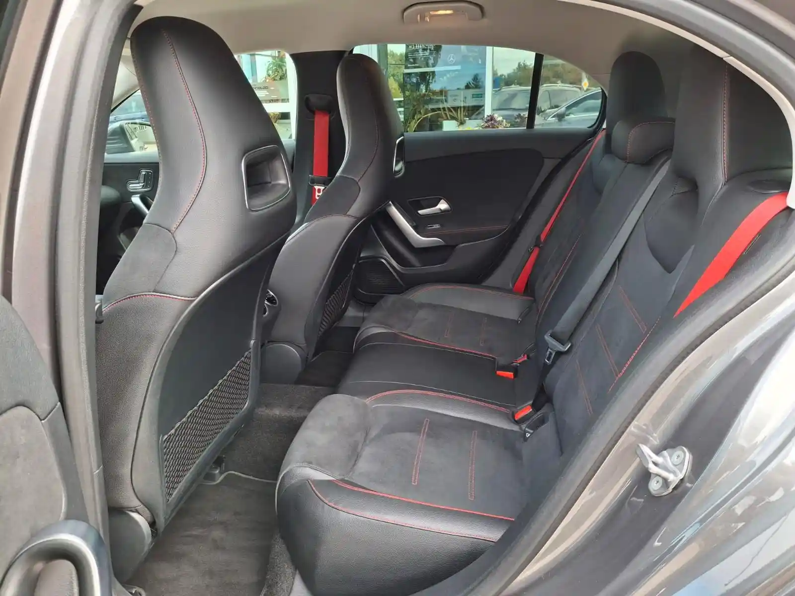 Mercedes-Benz A 35 AMG