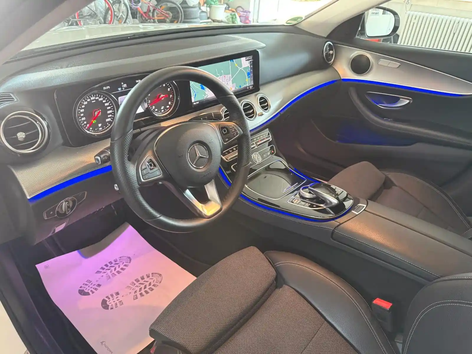 Mercedes-Benz E 200