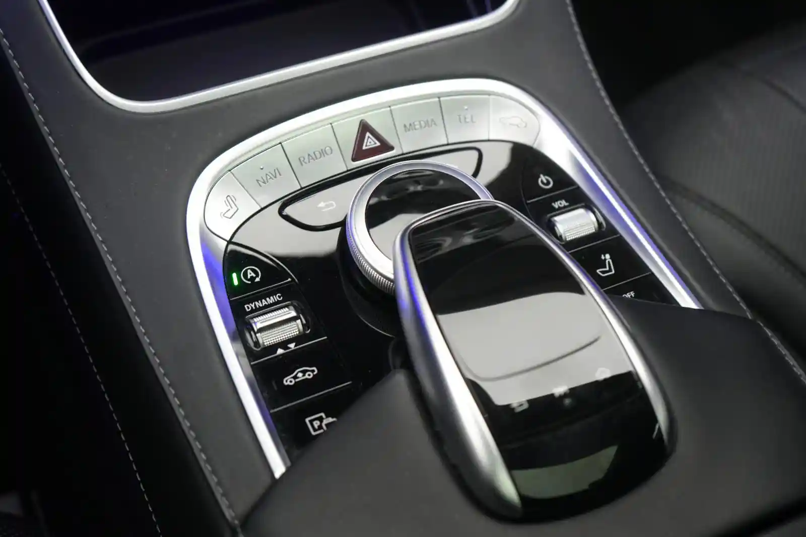 Mercedes-Benz S 400