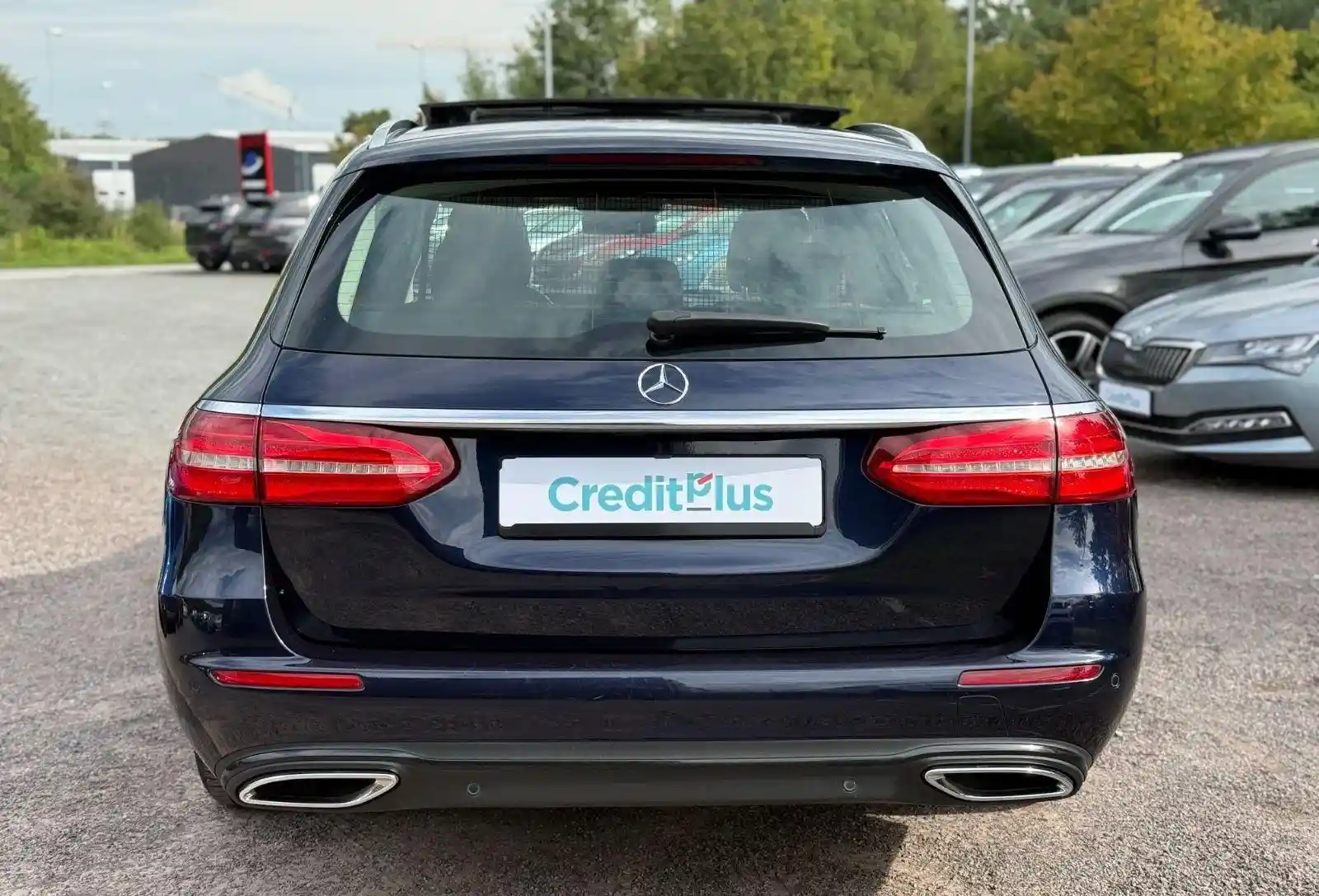 Mercedes-Benz E 220